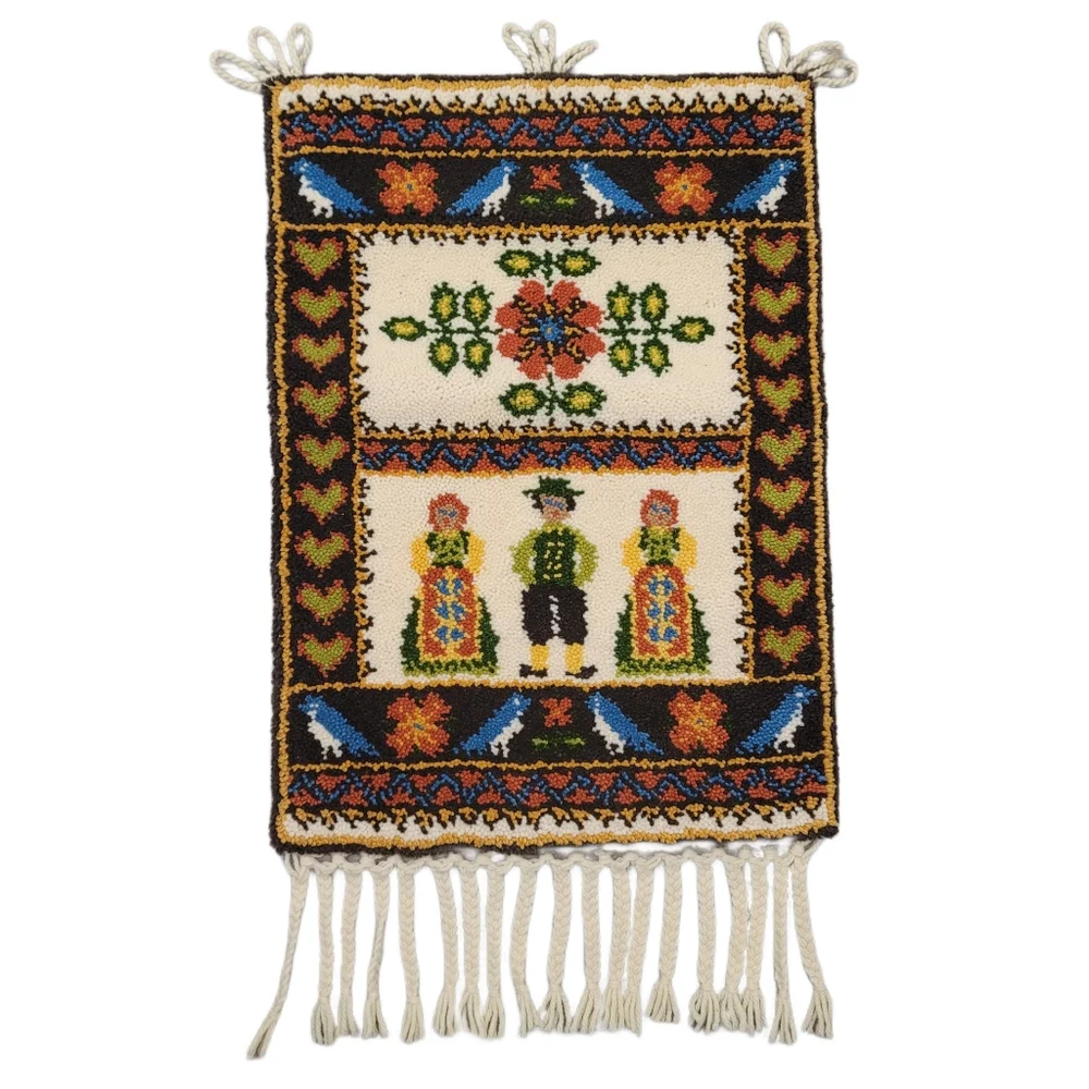 Wertvolle Handarbeit Wall Decor Junghans-Wolle Germany 80s Handwoven Wool vintag